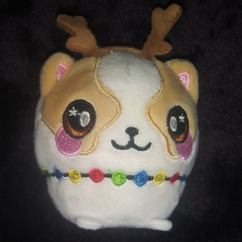 Squeezamals small plush toy